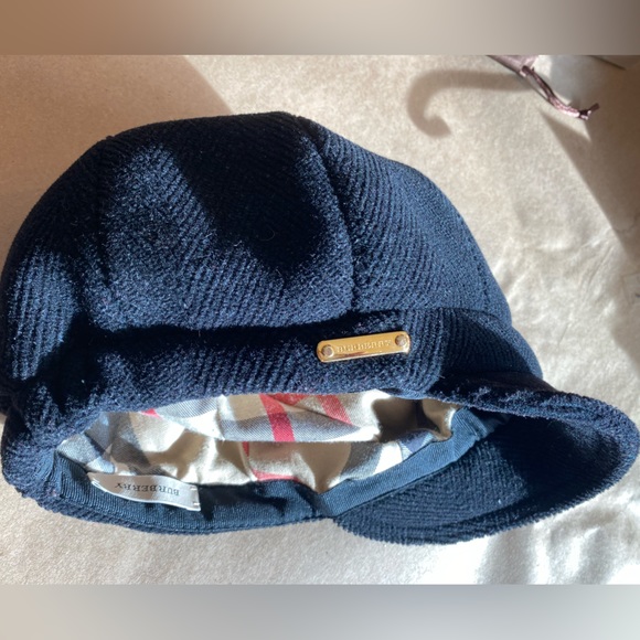 Womens Burberry hat with Nova Check liner/gold Logo Plate🔥NWOT W/stretch SM/MED - Picture 3 of 11